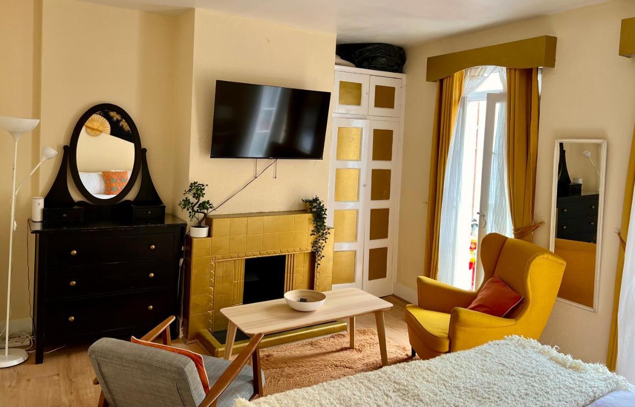 Candy Cafe Apartment London Exteriör bild